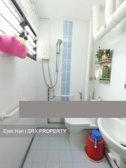 Blk 126 Yishun Street 11 (Yishun), HDB 4 Rooms #213378681